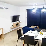Secondhome102 *