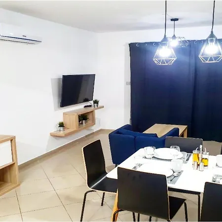 Secondhome102 *